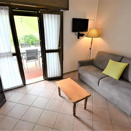 Vesta By Interhome בית נופש Crone